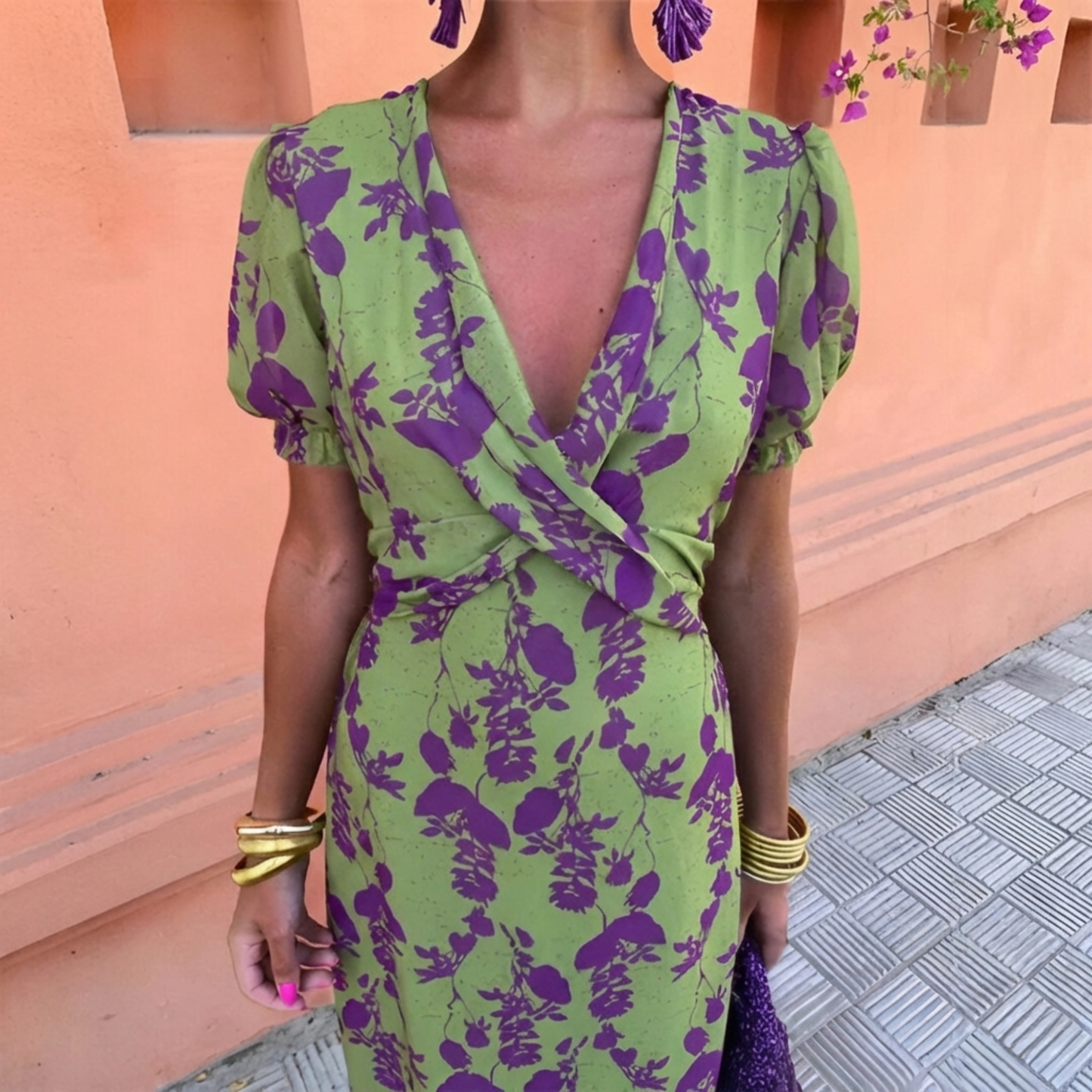 Meghan - Puff-Sleeve V-Neck Dress