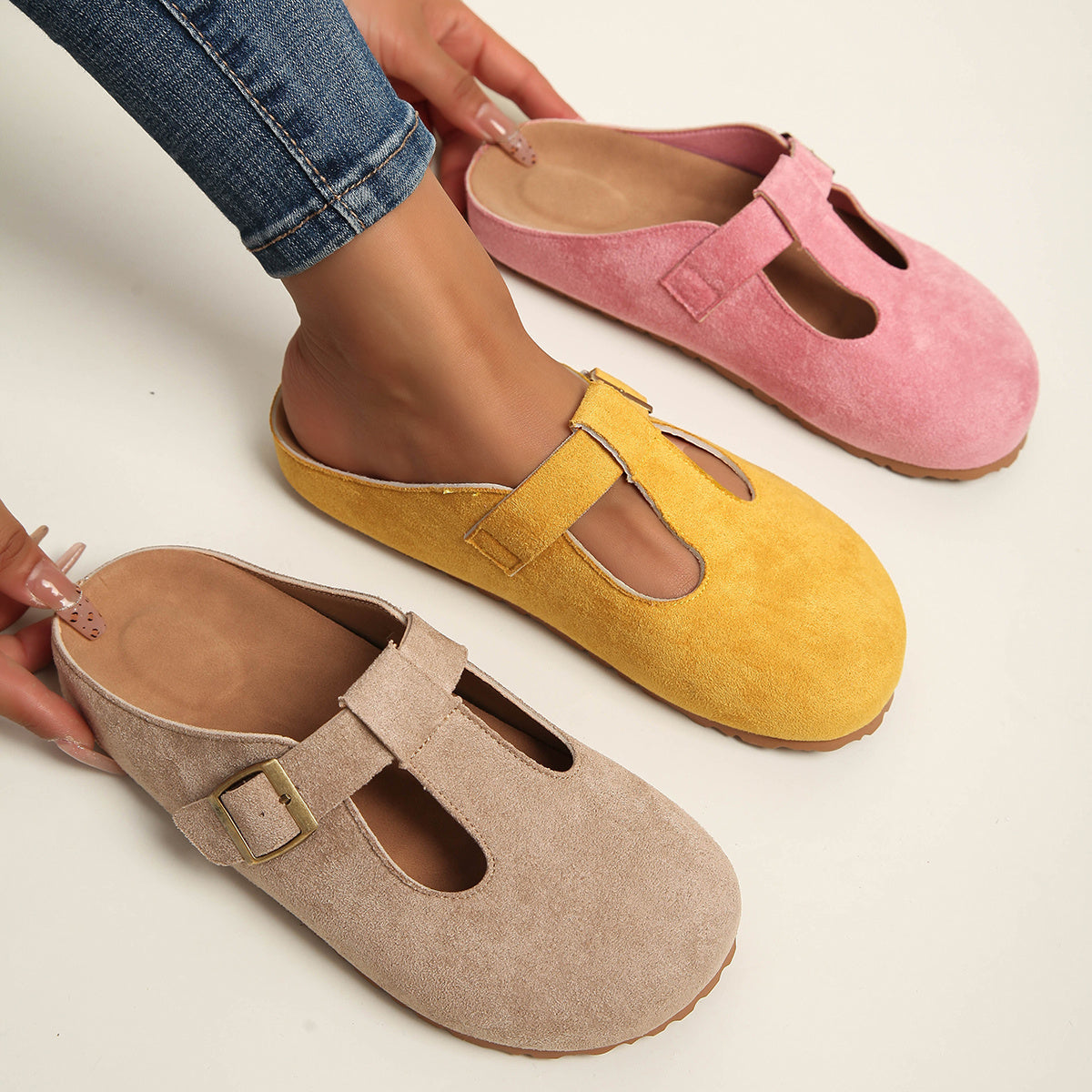 Orien - Closed-Toe Buckle Clogs