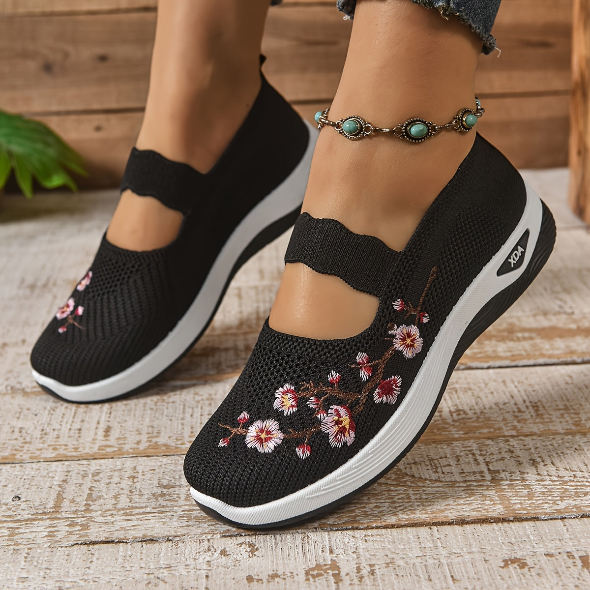 Kivora - Cushioned Snap-Closure Sneakers
