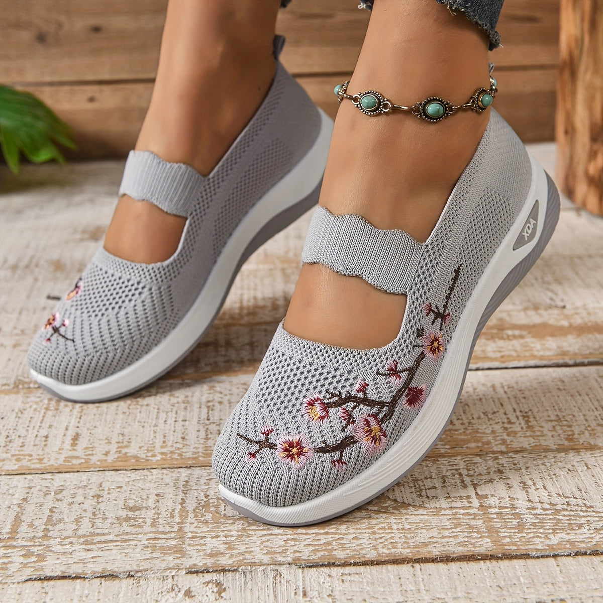Kivora - Cushioned Snap-Closure Sneakers