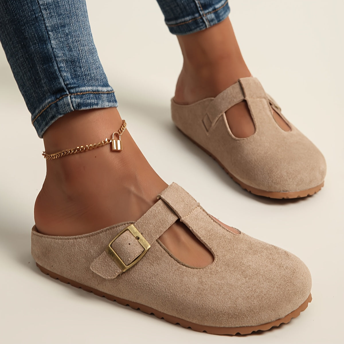 Orien - Closed-Toe Buckle Clogs