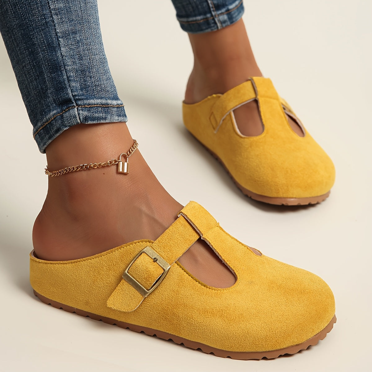 Orien - Closed-Toe Buckle Clogs