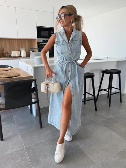 Isabelle - Buttoned Denim Midi Dress