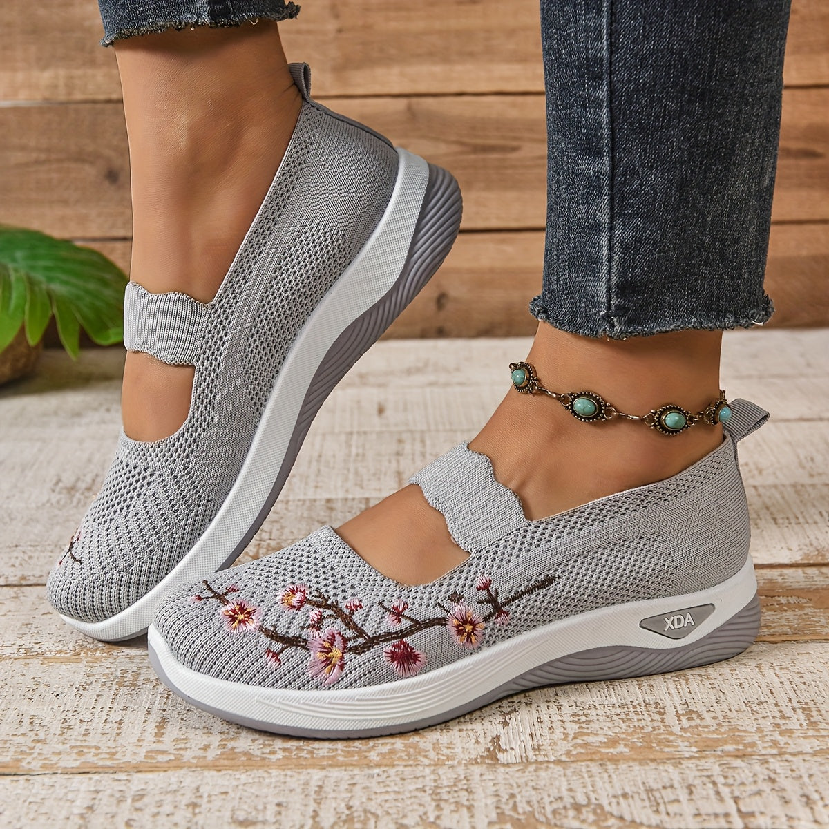 Kivora - Cushioned Snap-Closure Sneakers