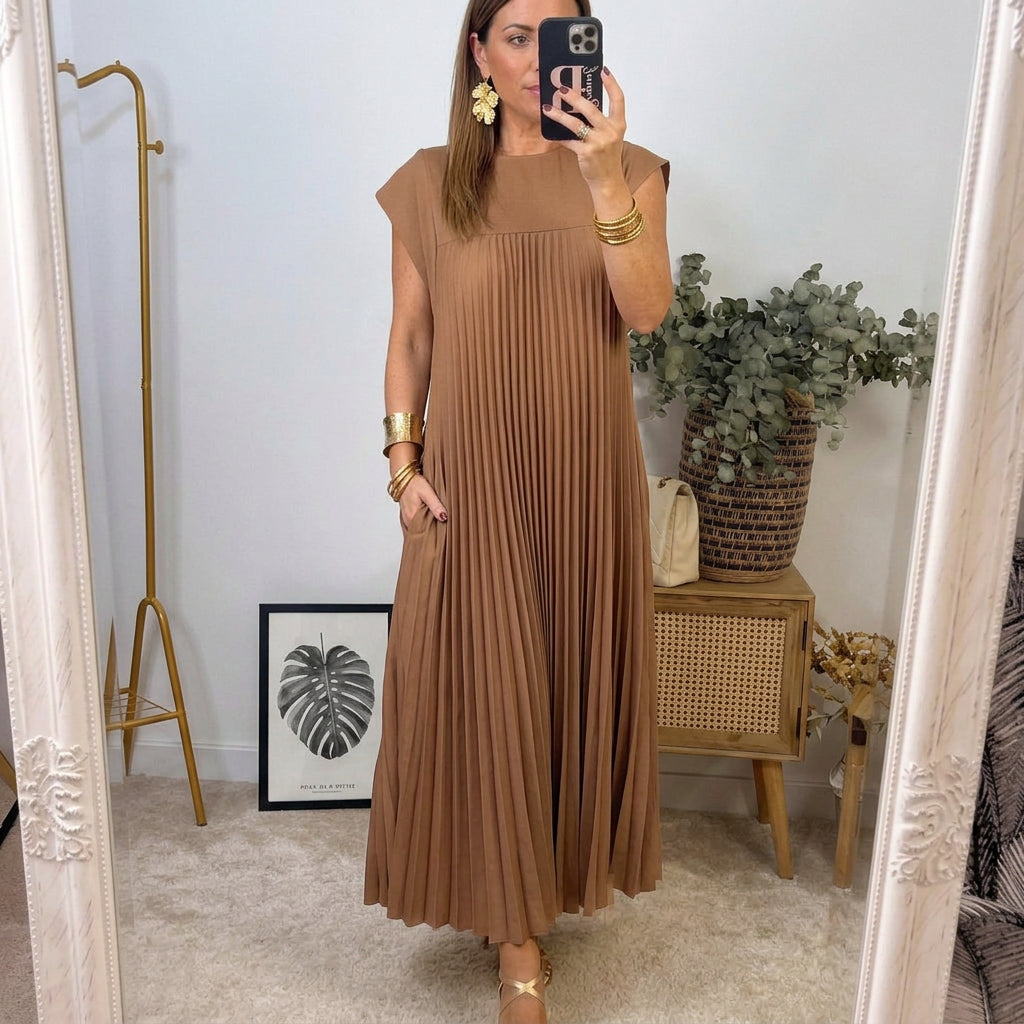 Herminia - Pocketed Pleated Maxi Dress