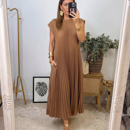 Herminia - Pocketed Pleated Maxi Dress